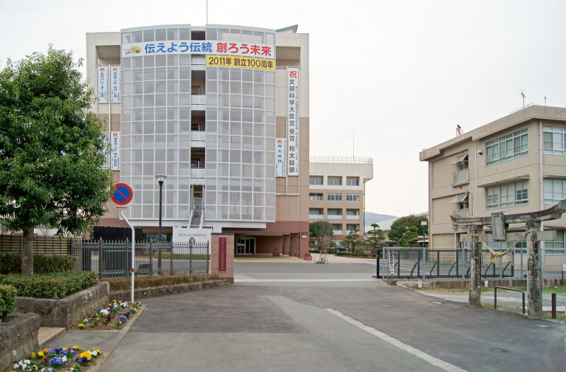 熊本市立高校